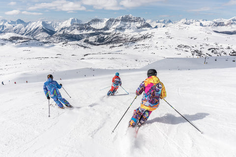 Savoring the Chill: How to Add a Thrilling Twist to Your Skiing Getaway with the Super Bowl
