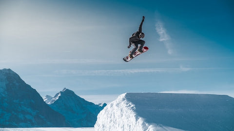 Dal dolore alla potenza: come il CBD migliora la tua avventura sullo snowboard