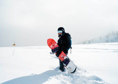 Puoi indossare gli occhiali da sole per lo snowboard